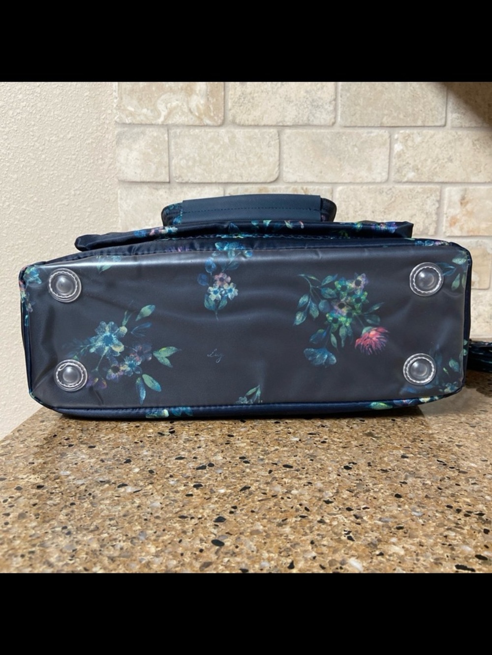 Lug Ace Tote - Picture 7 of 12